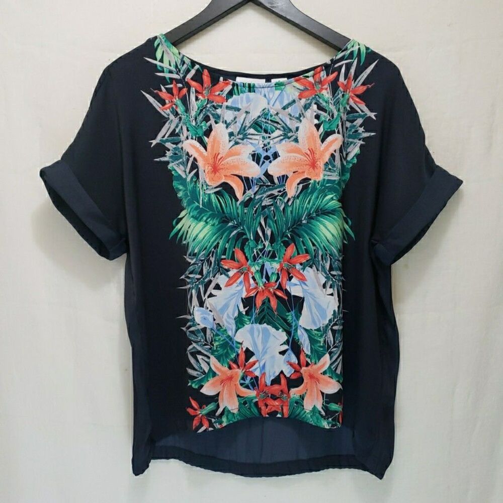 Liz Claiborne Tropical Floral Top M Medium Navy Blue Orange Lilies Short Sleeve